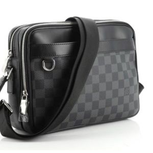 Louis Vuitton Dami Graphit Trocadero Messenger PM shoulder bag